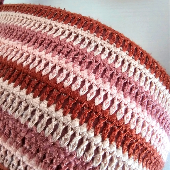 Shade & Shore Women's Shore Crochet Bikini Top Size 38D - Picture 4 of 10